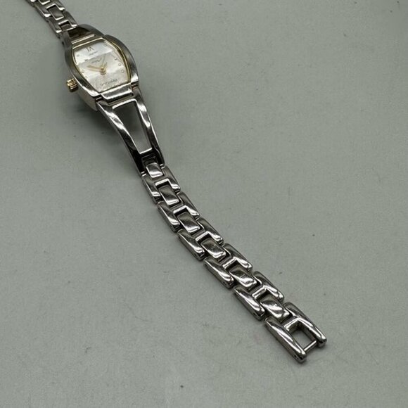 3/$30 Armitron Women’s Watch Silver Tone Faceted Crystal Domed Glass 7" - Picture 12 of 16